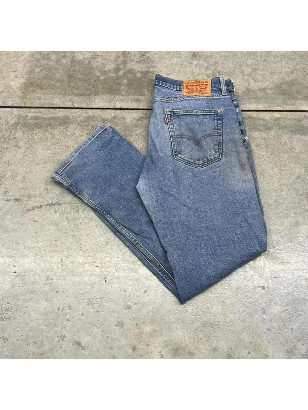 vintage levis 514 straight leg faded blue jeans size 34 x 32